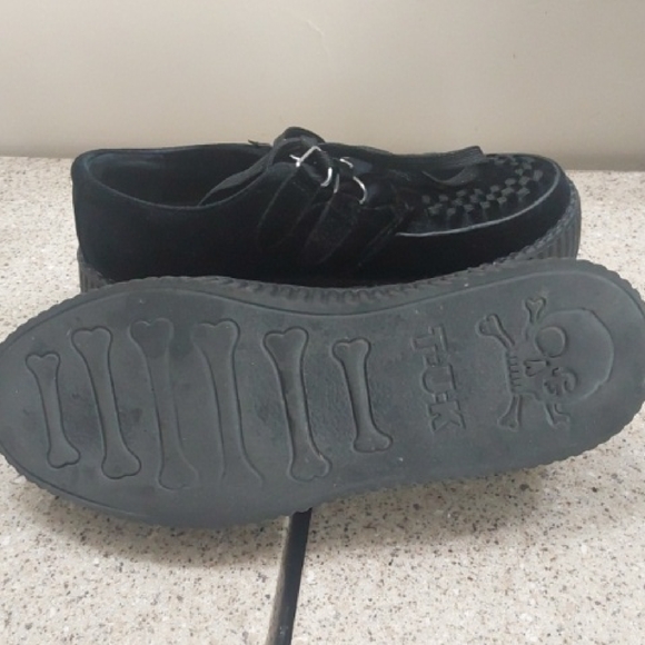 T.U.K Black Platform Shoes - Picture 3 of 7